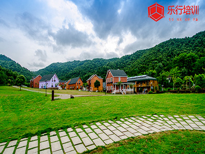 安徽安庆——巨石山拓展培训基地
